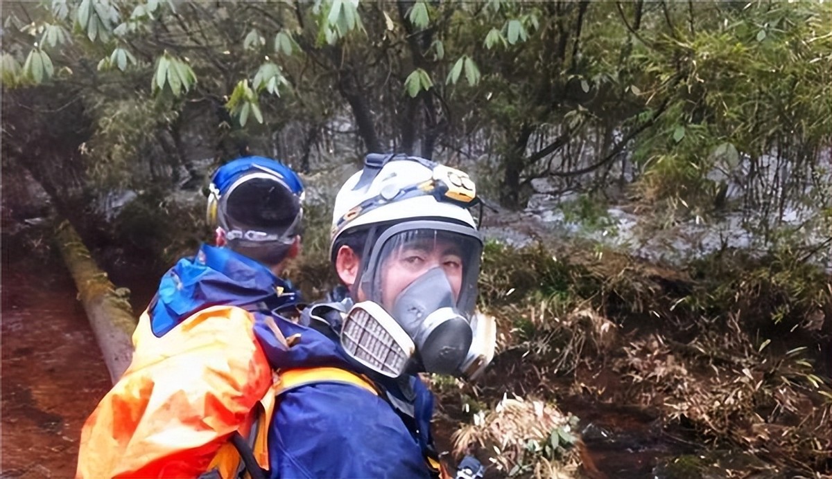 四川瓦屋山迷魂凼探险,四川瓦屋山迷魂凼是真的吗