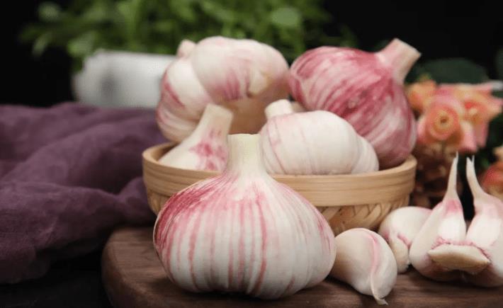 腌糖蒜不放水糖和醋的比例,腌糖蒜不加雪碧