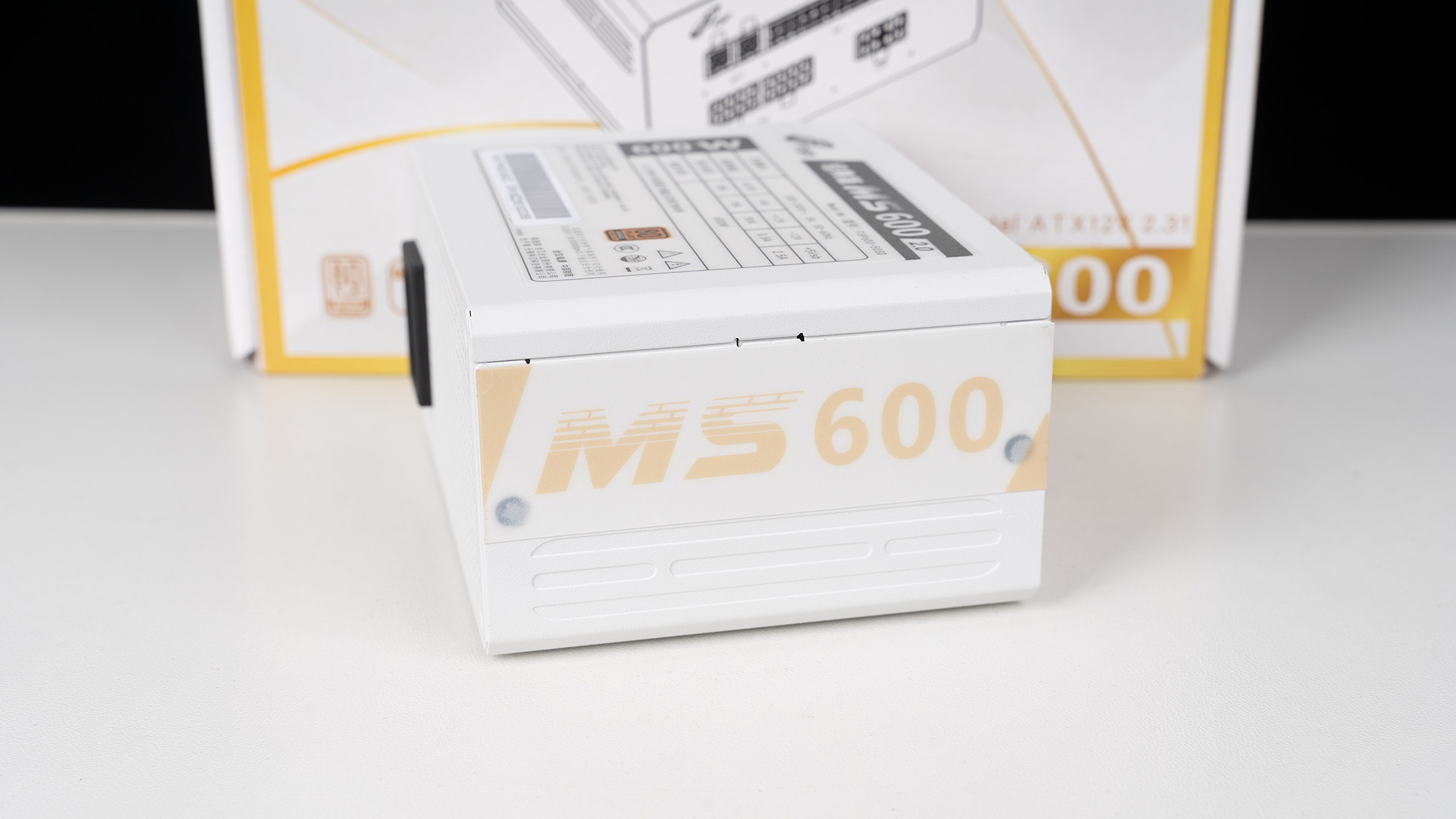 帮老爸装一台“超大杯”的8.1L便携主机—5600G+32GBD4+2*1TB固态