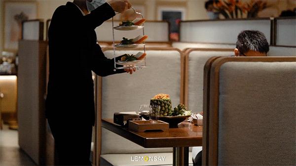 这店，想找个位置坐，比登天还难