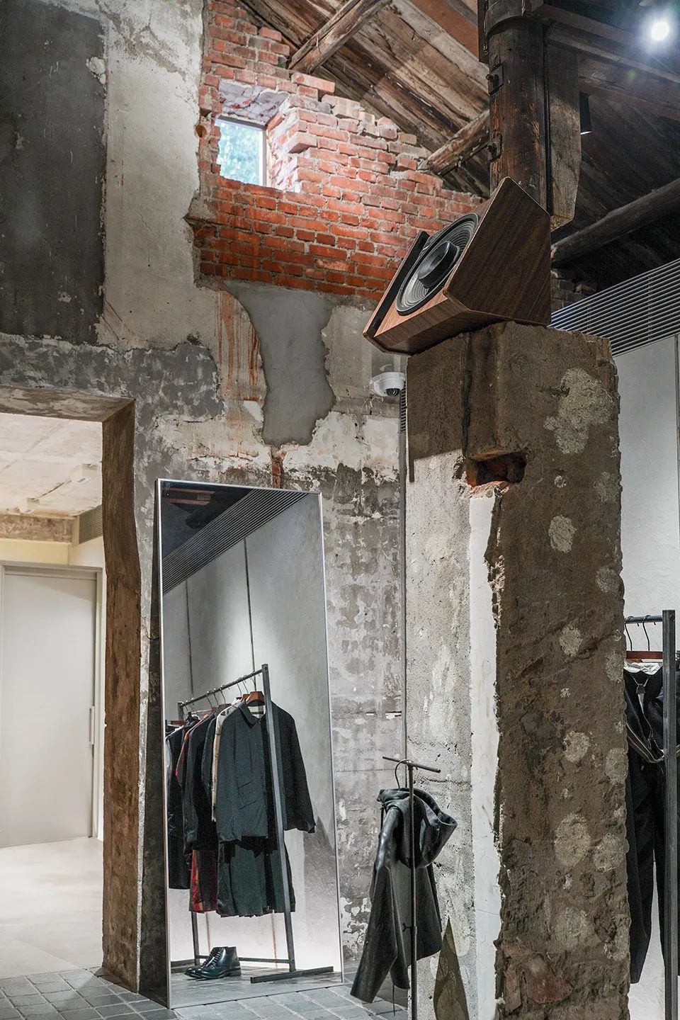 逛本土买手店，怎么跟开盲盒似的？