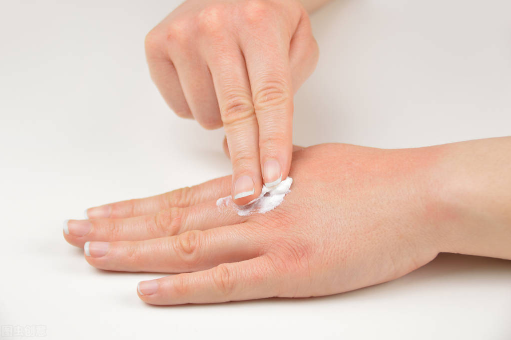 治手脚开裂最好的药,医生教你怎么治疗手脚冰凉