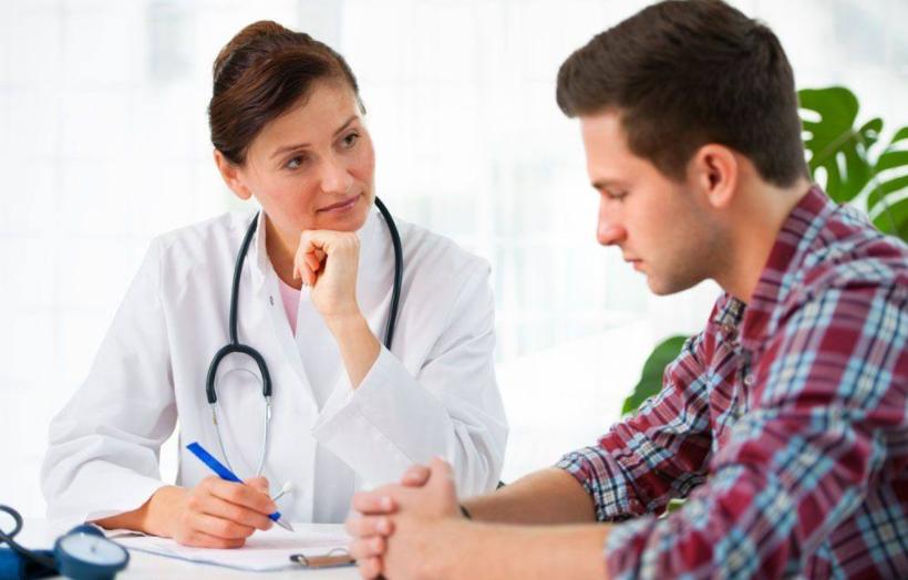 手一握胳膊肘关节疼痛怎么回事,胳膊肘关节疼痛如何缓解