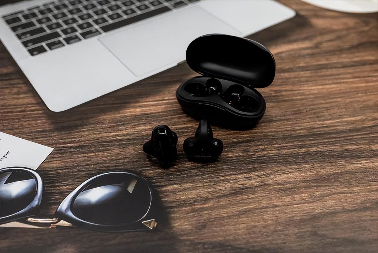 运动耳机和蓝牙耳机哪个实用,蓝牙耳机运动耳机选哪个好