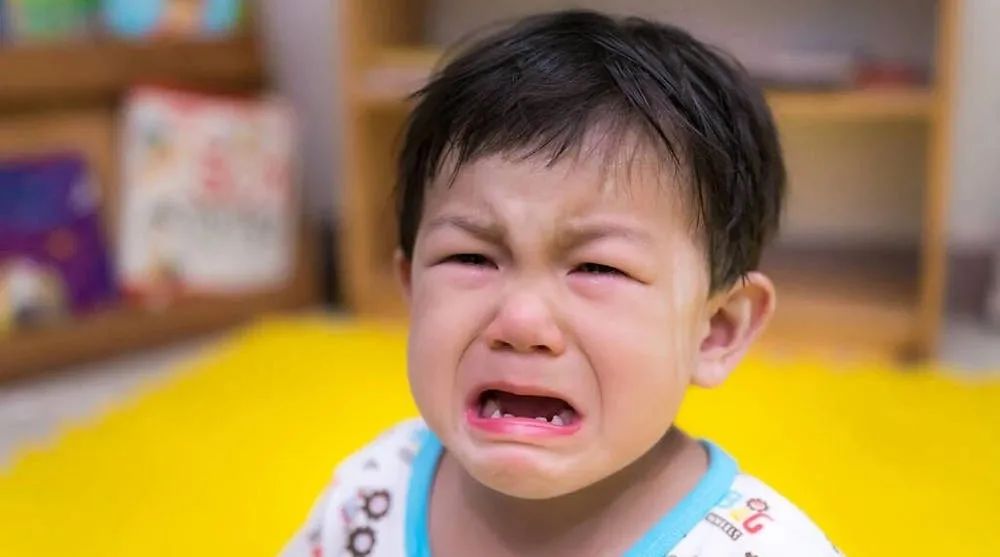 这几种鞋子别再给孩子穿了,小孩防脚臭鞋子