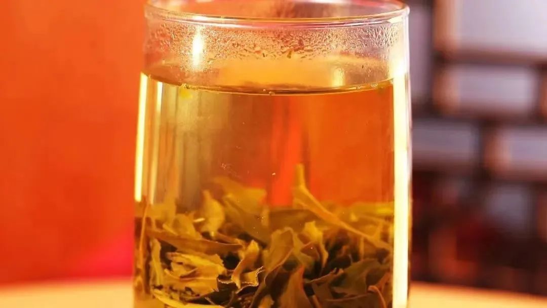 保温杯里的四种饮品不能放,这五种饮品不宜装进保温杯