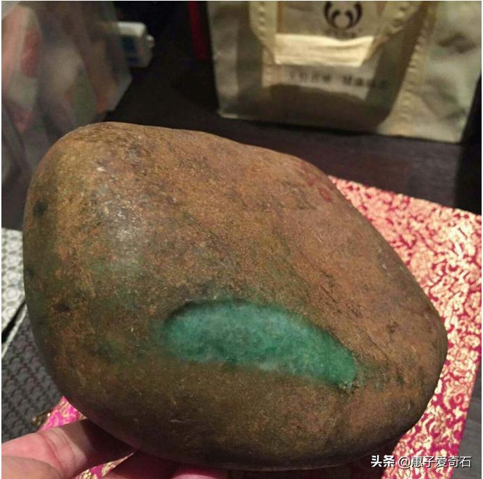 翡翠赌石巨亏,翡翠赌石真实传奇