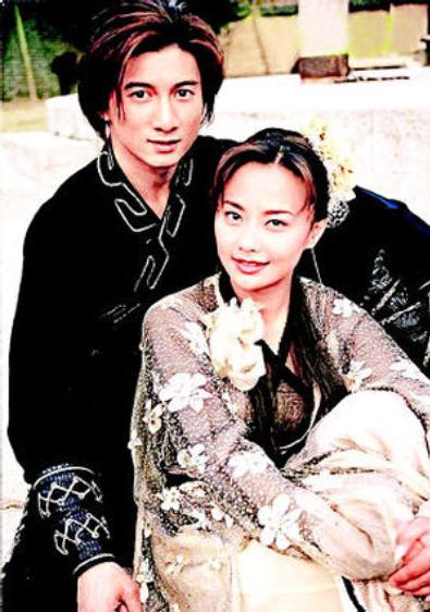 吴奇隆真给刘诗诗股份了吗,刘诗诗与吴奇隆的年龄差距太大