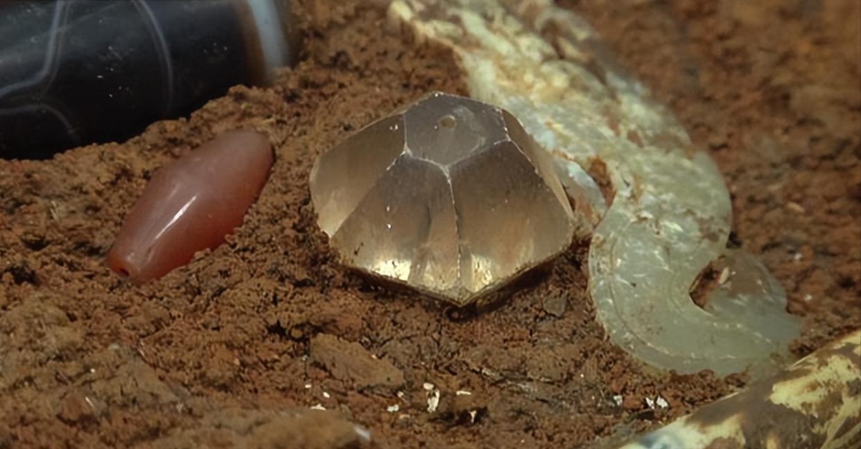 无瑕胜玉美至洁过冰清的意思,无瑕胜玉美