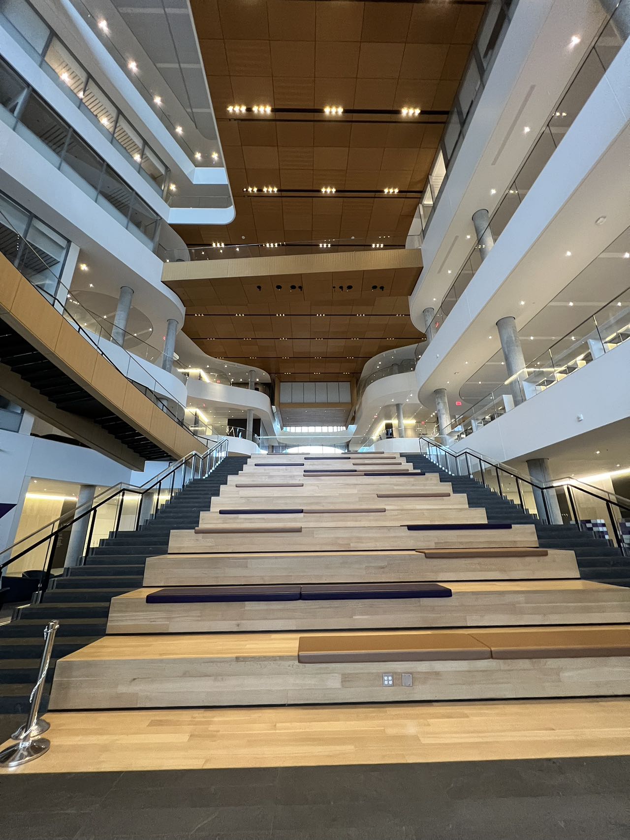 美国大学留学费用排行榜最新数据,美国大学留学费用排行榜最新排名