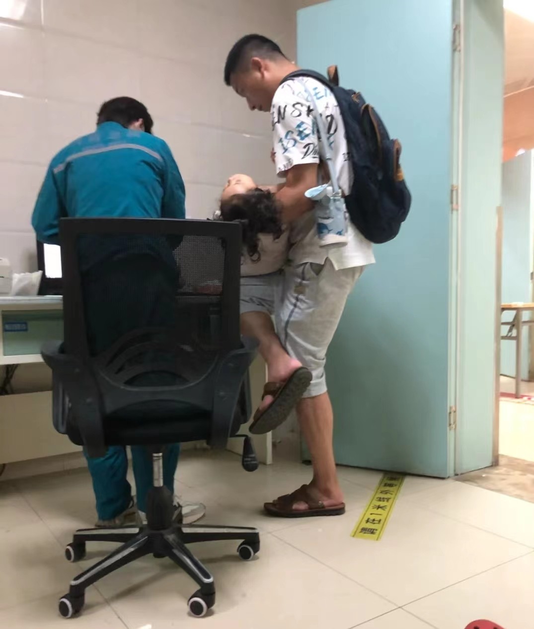 6岁女孩一年长高2cm正常吗,6岁女童平均每年长几公分正常