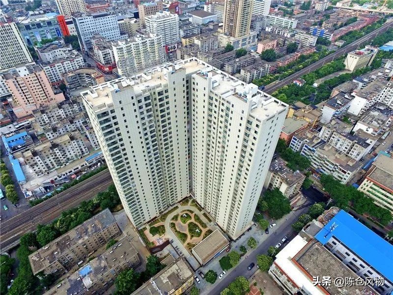 吃水不忘挖井人致富不忘家乡人,吃水不忘挖井人扶贫