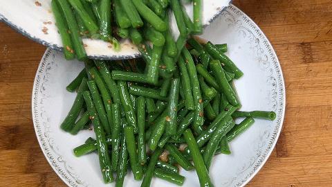 长豆角怎样做菜疙瘩好吃,长豆角怎么炒下饭