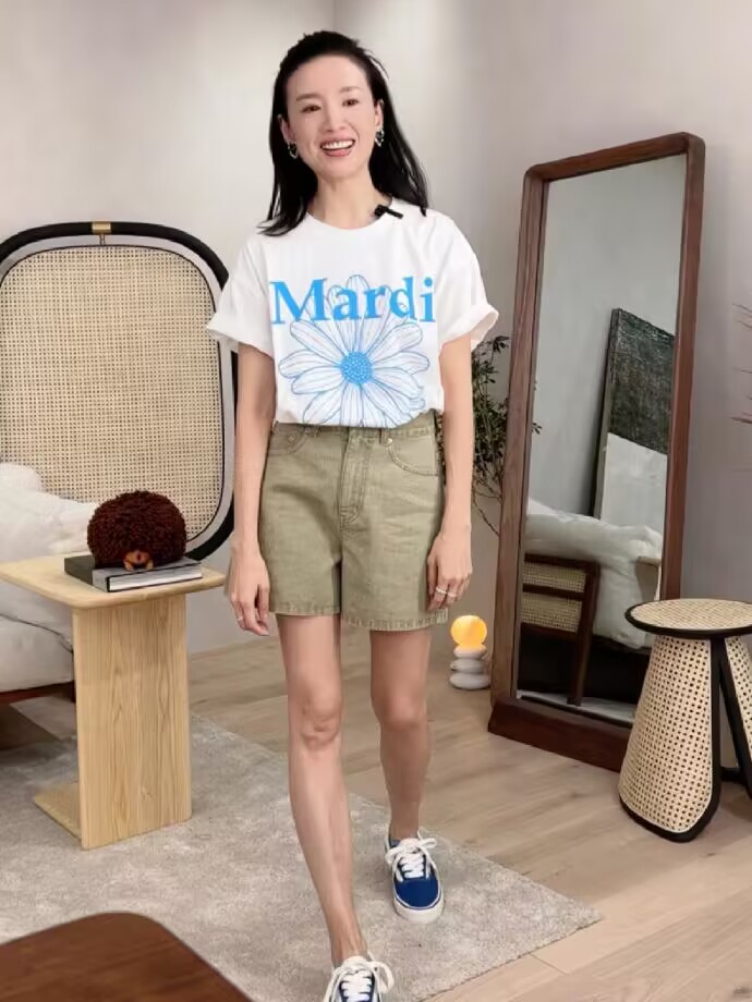 董洁几场直播数据对比,董洁直播卖了多少亿