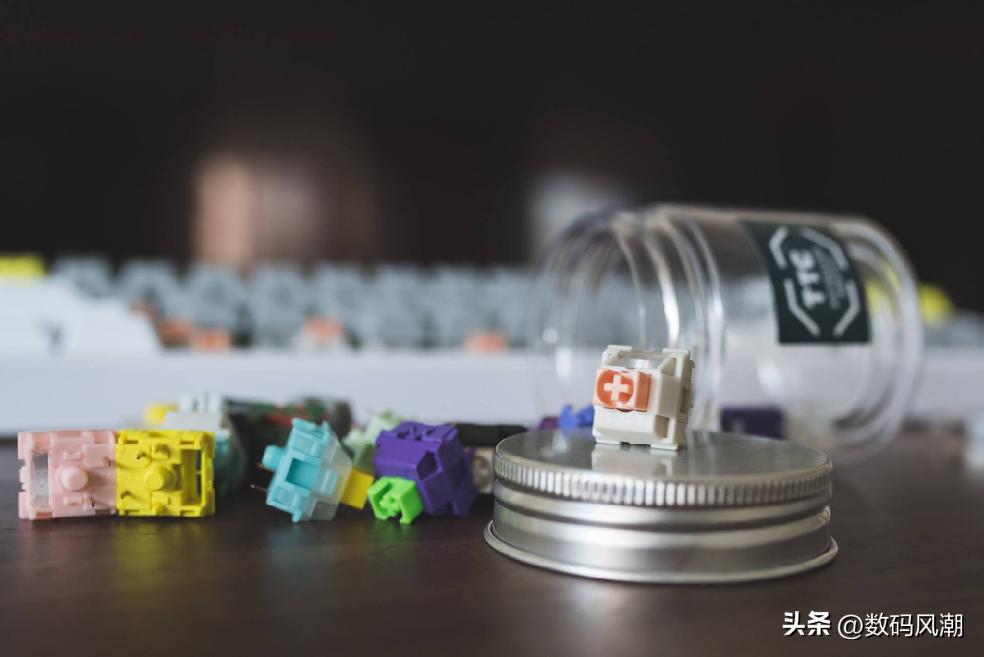 未来赛博美学,这会是客制化亲民的开始?IQUNIXQ66银迹上手详评