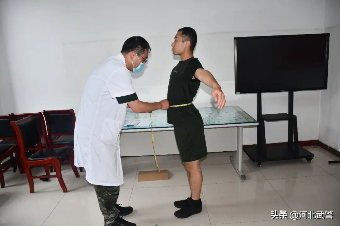 巡诊体检到一线，医疗服务暖兵心