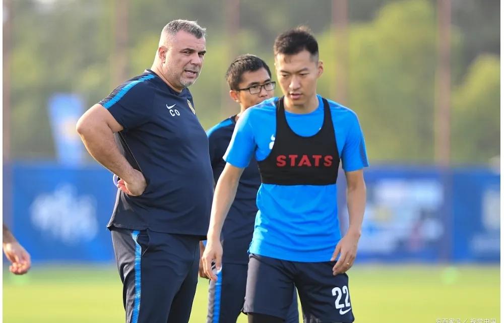 里皮和奎托斯比赛,国足奎罗斯简历