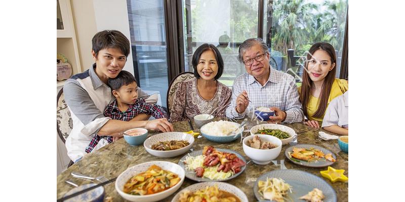 我和老公回老家养老,女儿打6个电话阻止,你才56就养老,我怎么办？