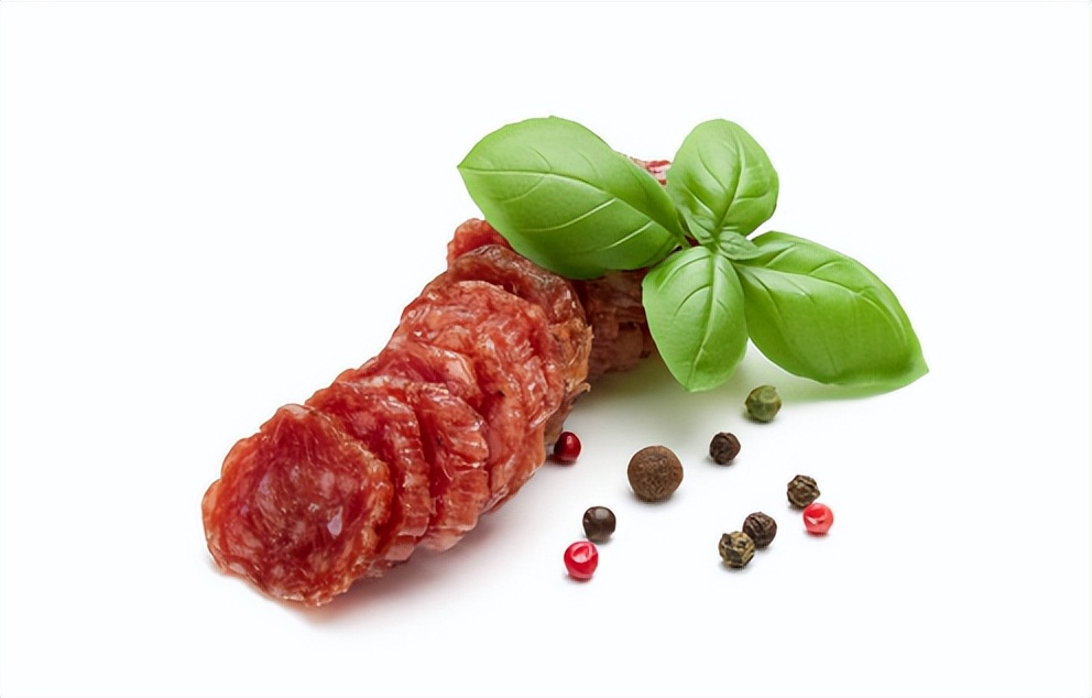 灌香肠先扎眼还是先用热水洗,灌香肠先扎眼还是先用开水烫