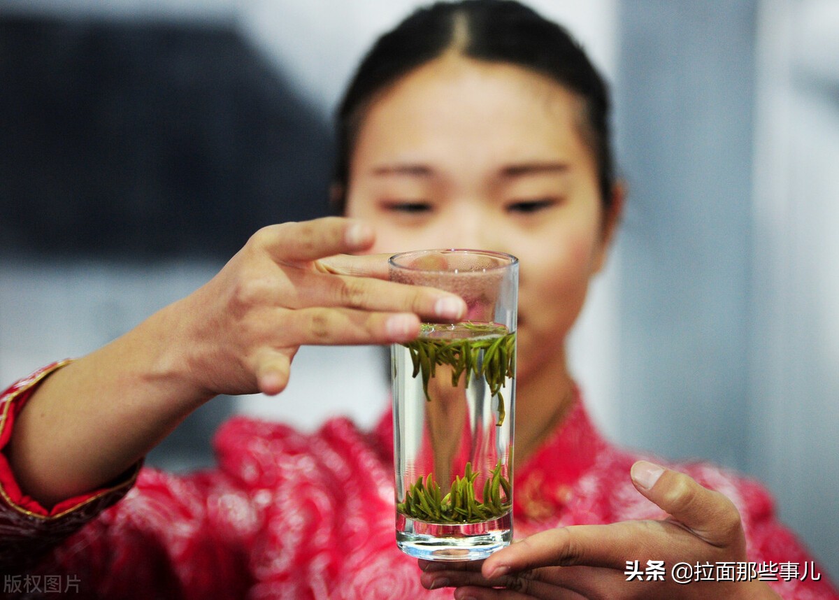 买茶时该如何挑选茶叶,买茶叶技巧视频教程