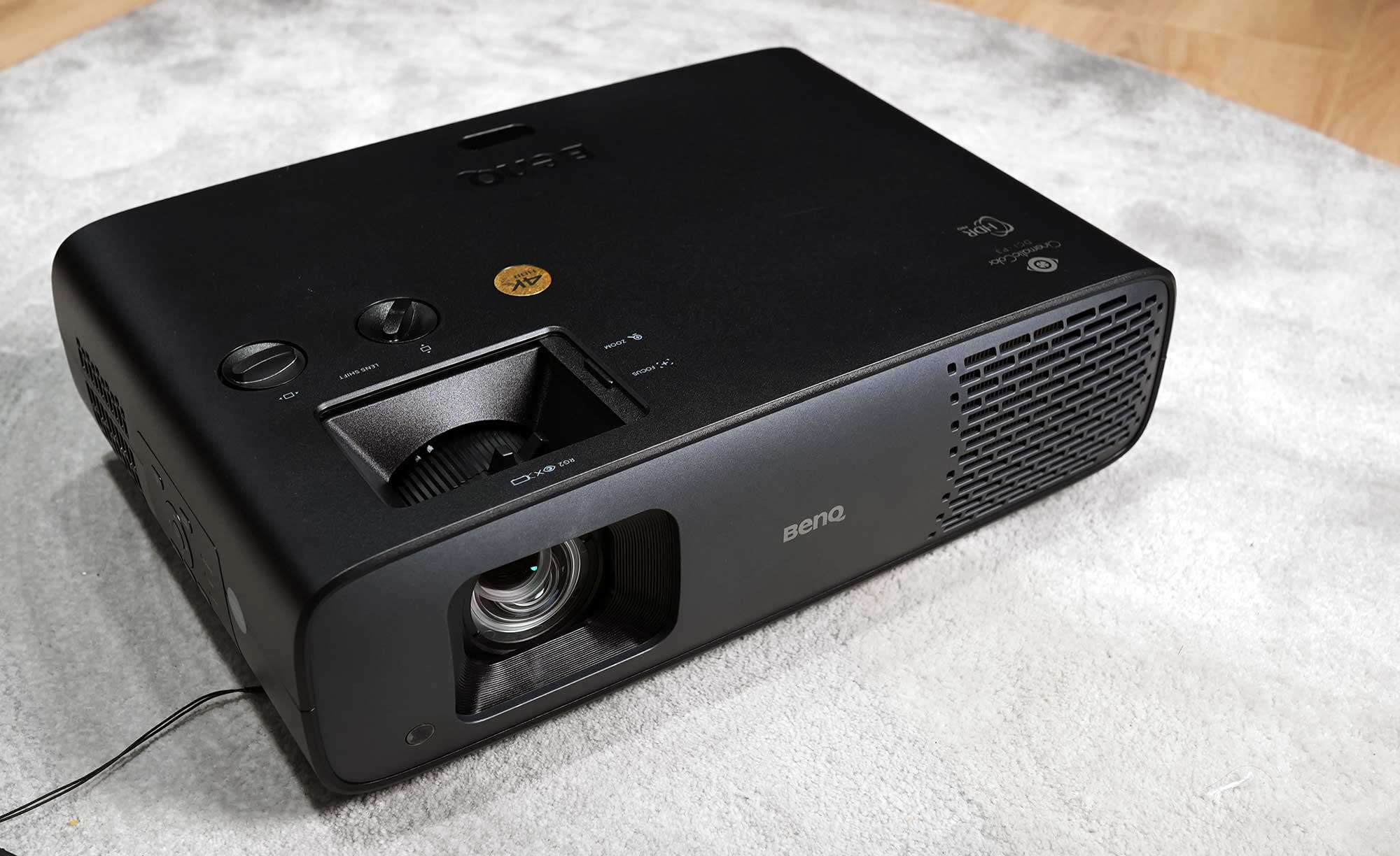 明基2540投影机测评,同价位投影仪和电视机对比