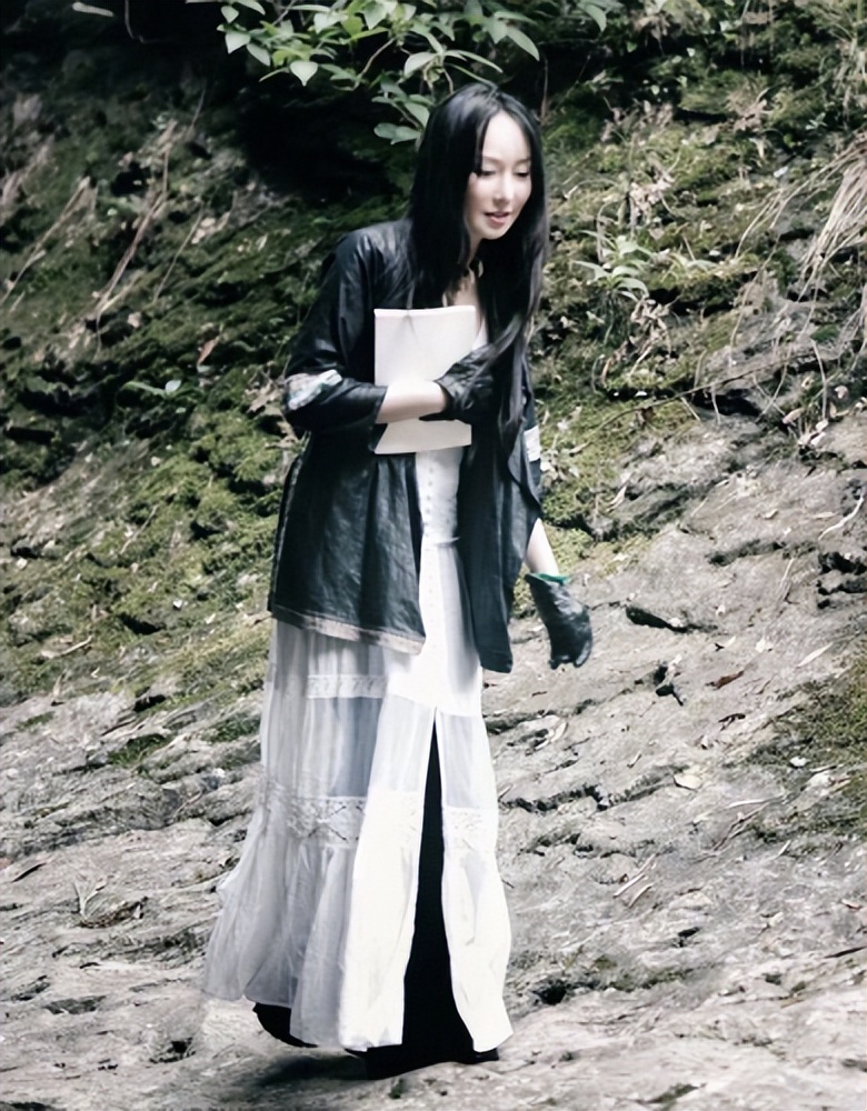 乘风破浪为什么没有艾薇儿,艾薇儿参加乘风破浪的姐姐