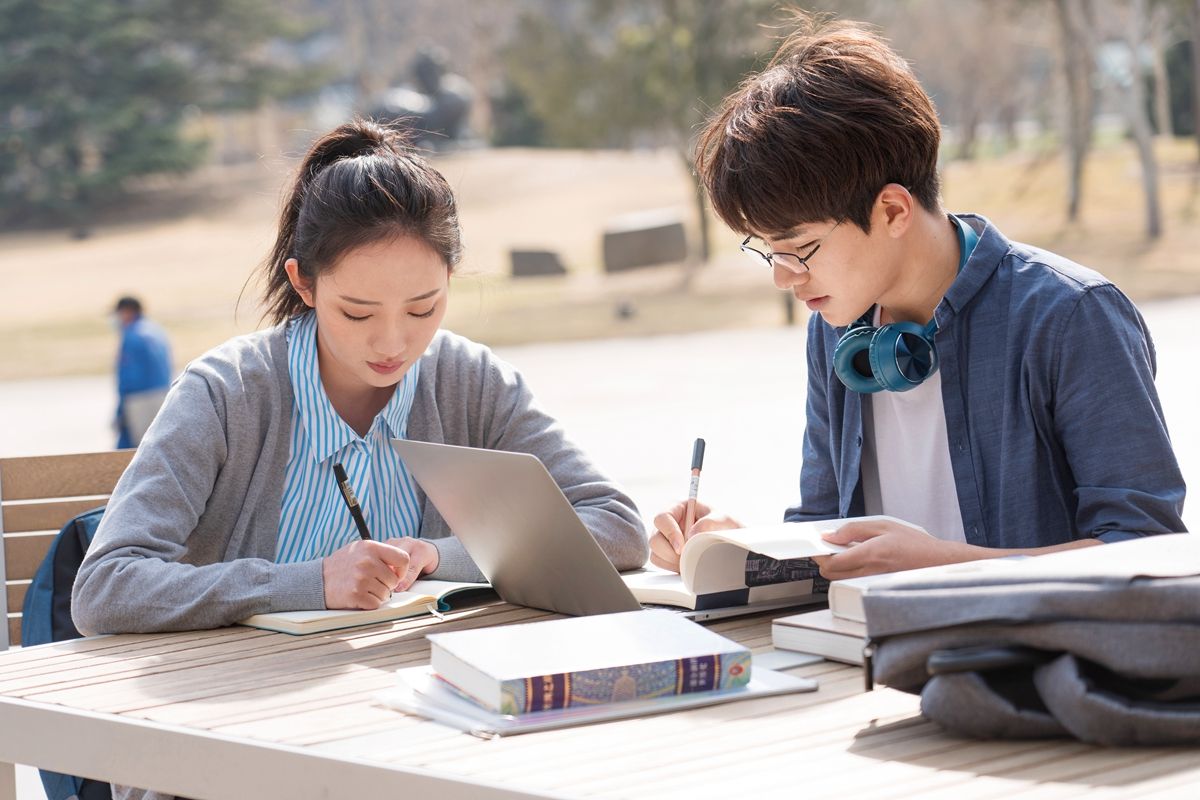 孩子青春期叛逆到底应该如何做,14岁孩子不想上学叛逆后悔了