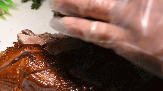 “搞什么，这大排档开到9点，老板就叫我走？”