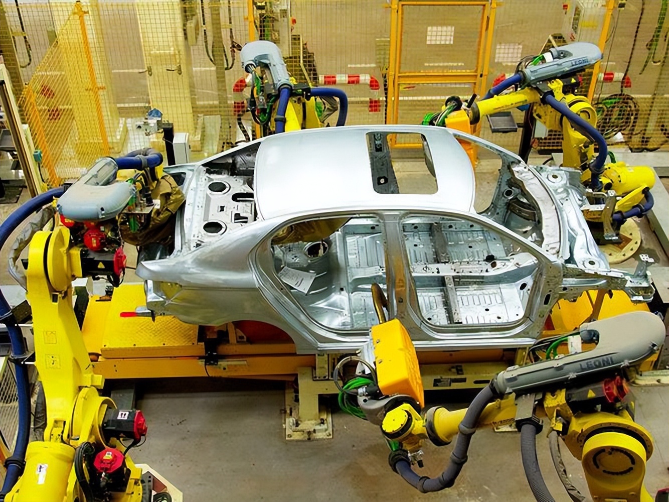 汽车所有危险指示灯都亮了怎么办,汽车行驶中突然警告指示灯亮