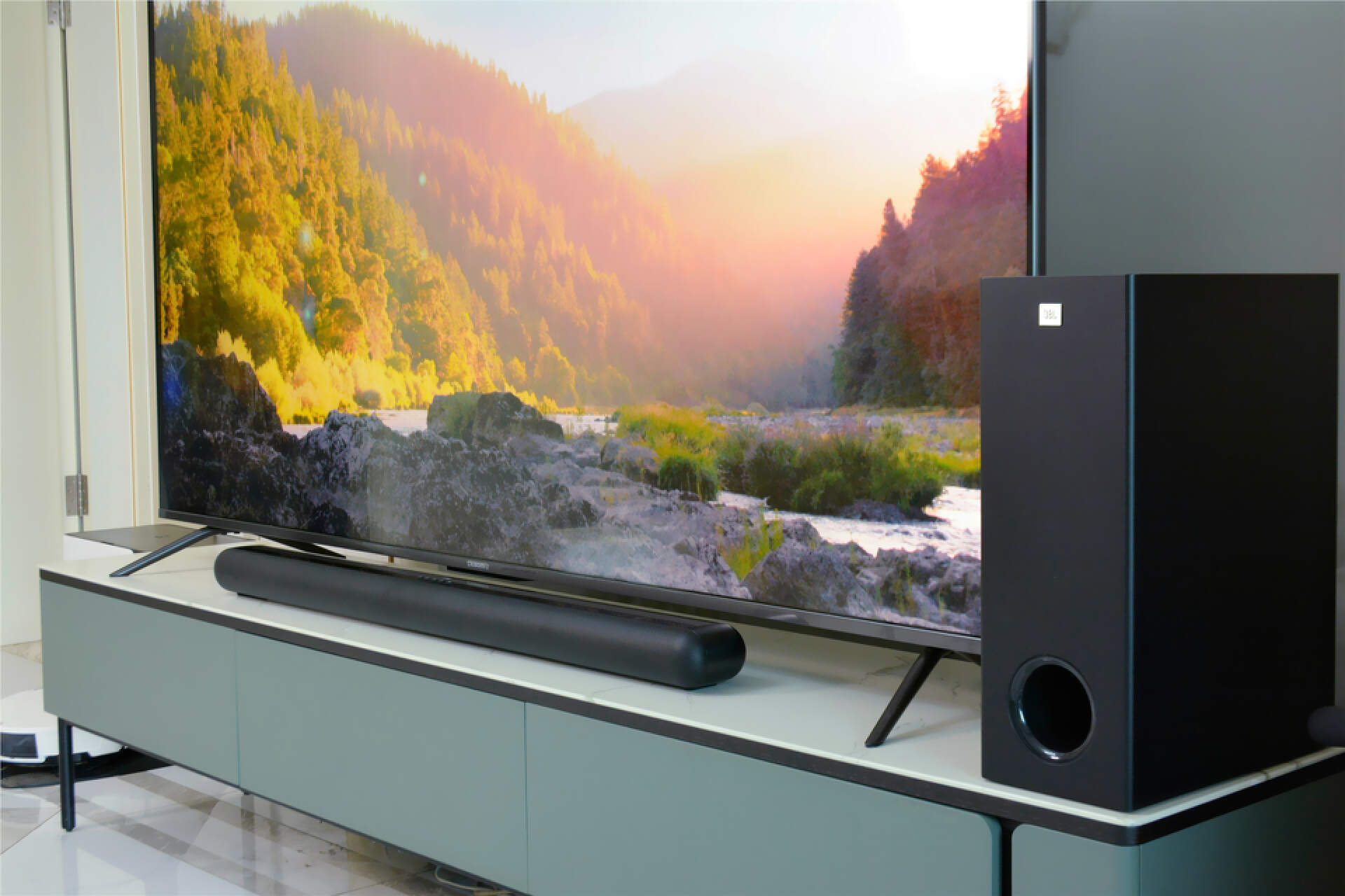 是影院也是KTV，客厅电视不再是摆设，JBLKTV350入手简评