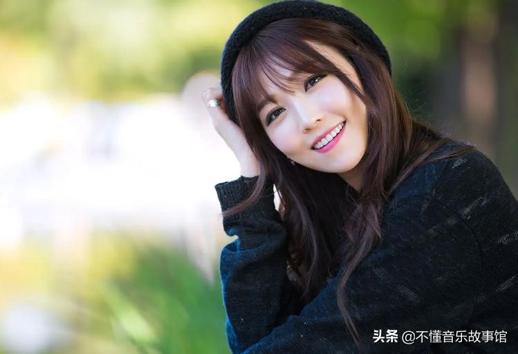 高清韩国最美十大车模,韩国美女车模柳多妍甜美高颜值