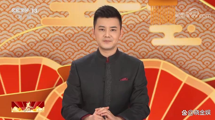 严於信：春节补休到福建，带着自己的哈士奇宠物狗尽享海边慢时光