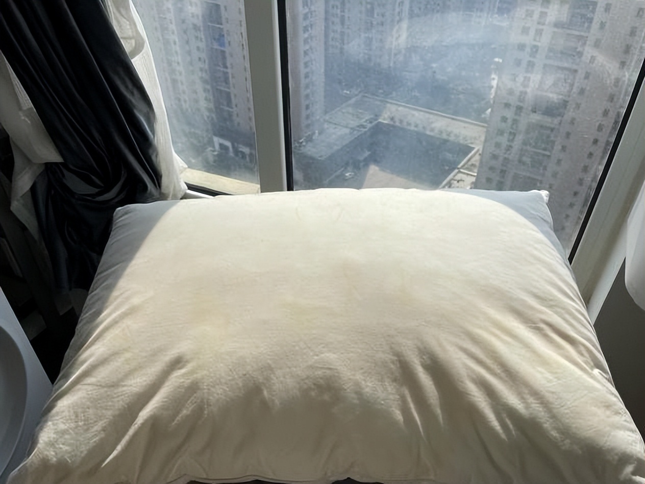 怎么选购一个适合自己的枕头,双人舒适枕头怎么选购技巧