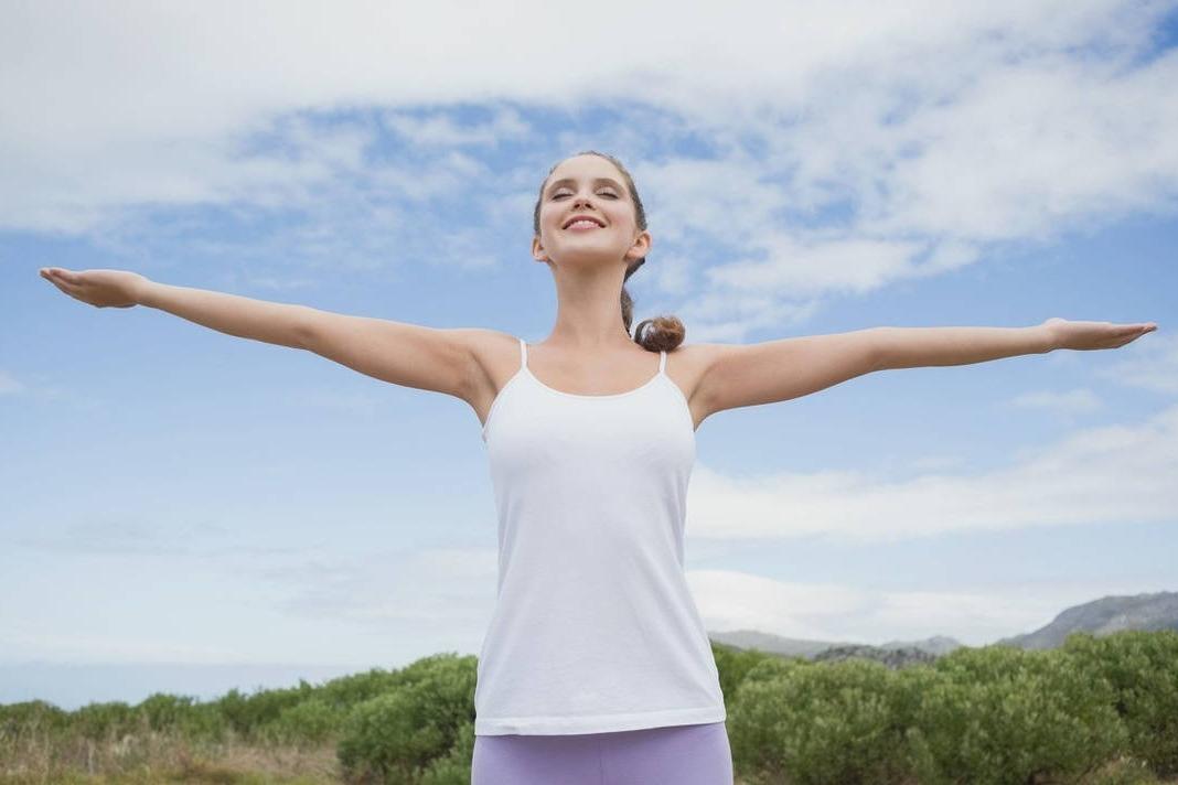 女人绝经后怎样调理可以更年轻,为什么很年轻就绝经了