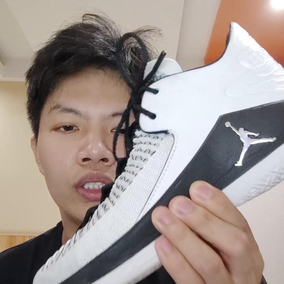 球鞋底为什么会发出滋滋的声音,球鞋脱胶中底异响怎么办