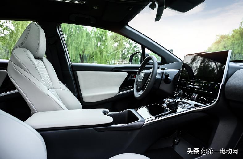 丰田5座2023款落地价,丰田5.99万新车