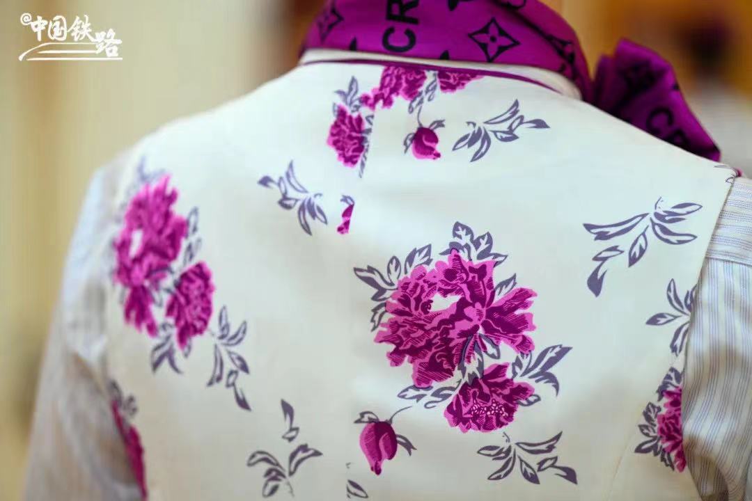 兰州铁路局高铁夏季制服,广州高铁乘务员制服