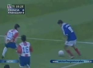 守门员评价卡洛斯任意球,卡洛斯逆天任意球守门员