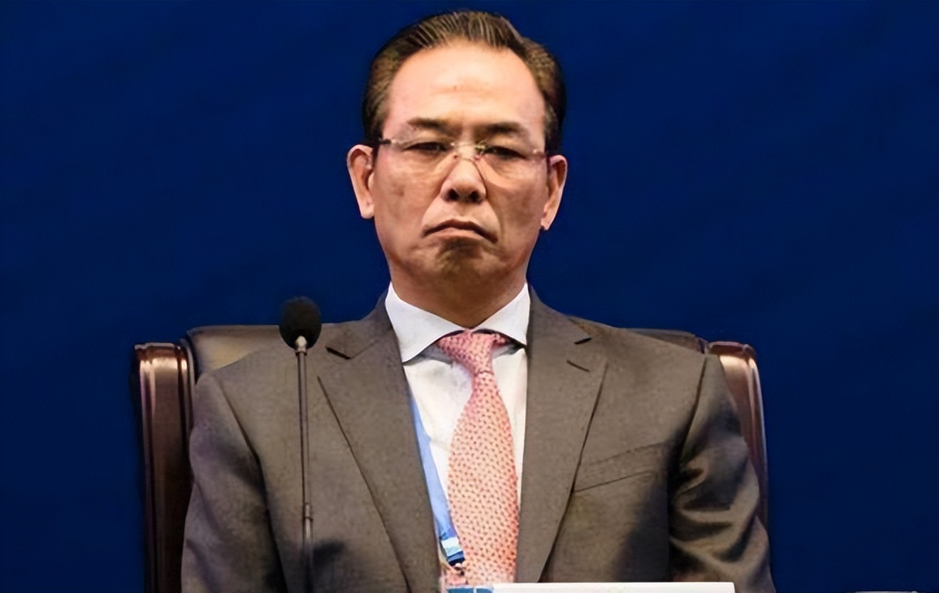 广州队被国际足联处以转会禁令,广州队重罚关浩津