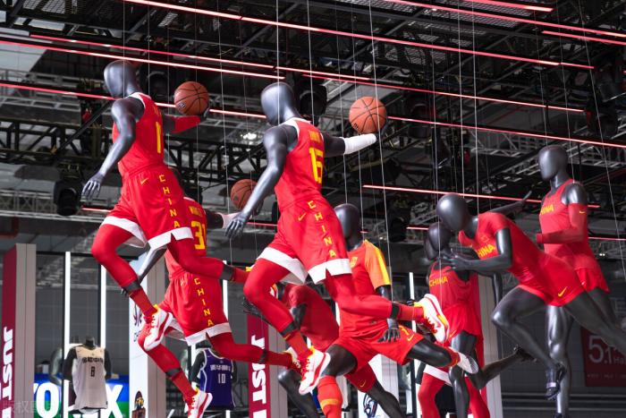 狂赚73亿！“直男天堂”迪卡侬，靠拿捏中国女人翻身