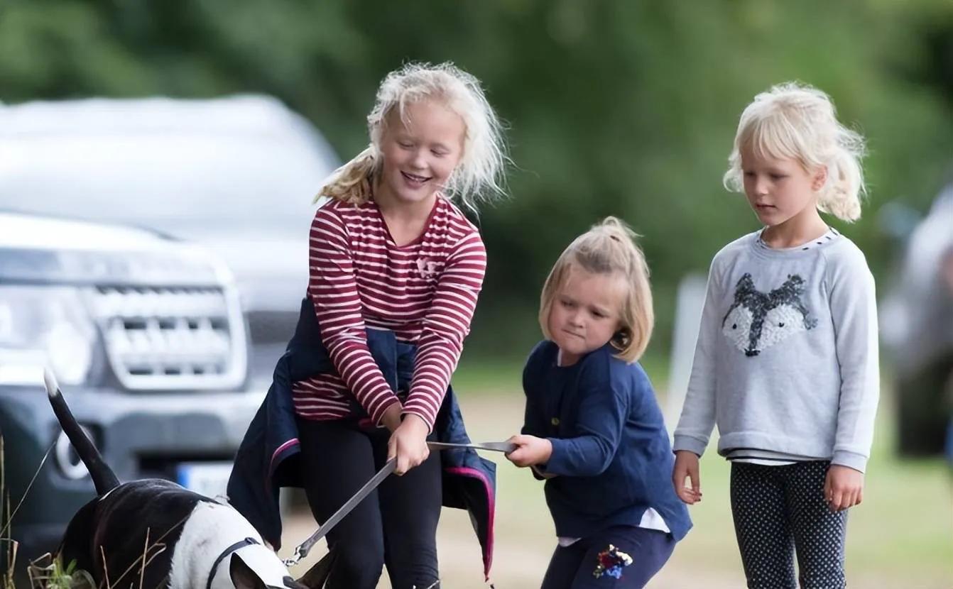 安妮的孙辈,安妮的孙女