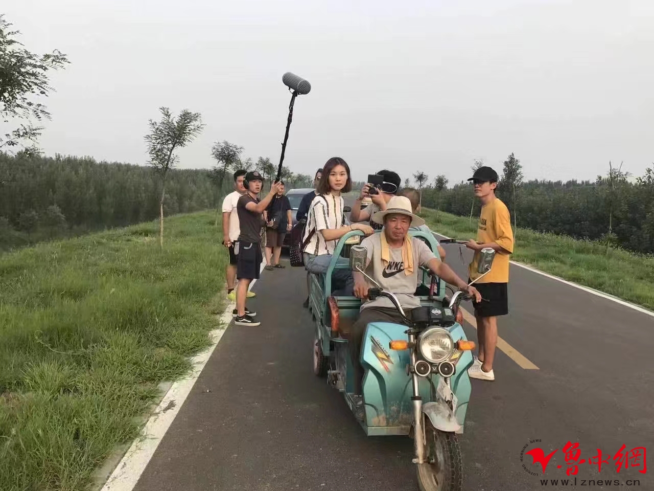 “95”后大学生圆梦农家乐为家乡当代言人