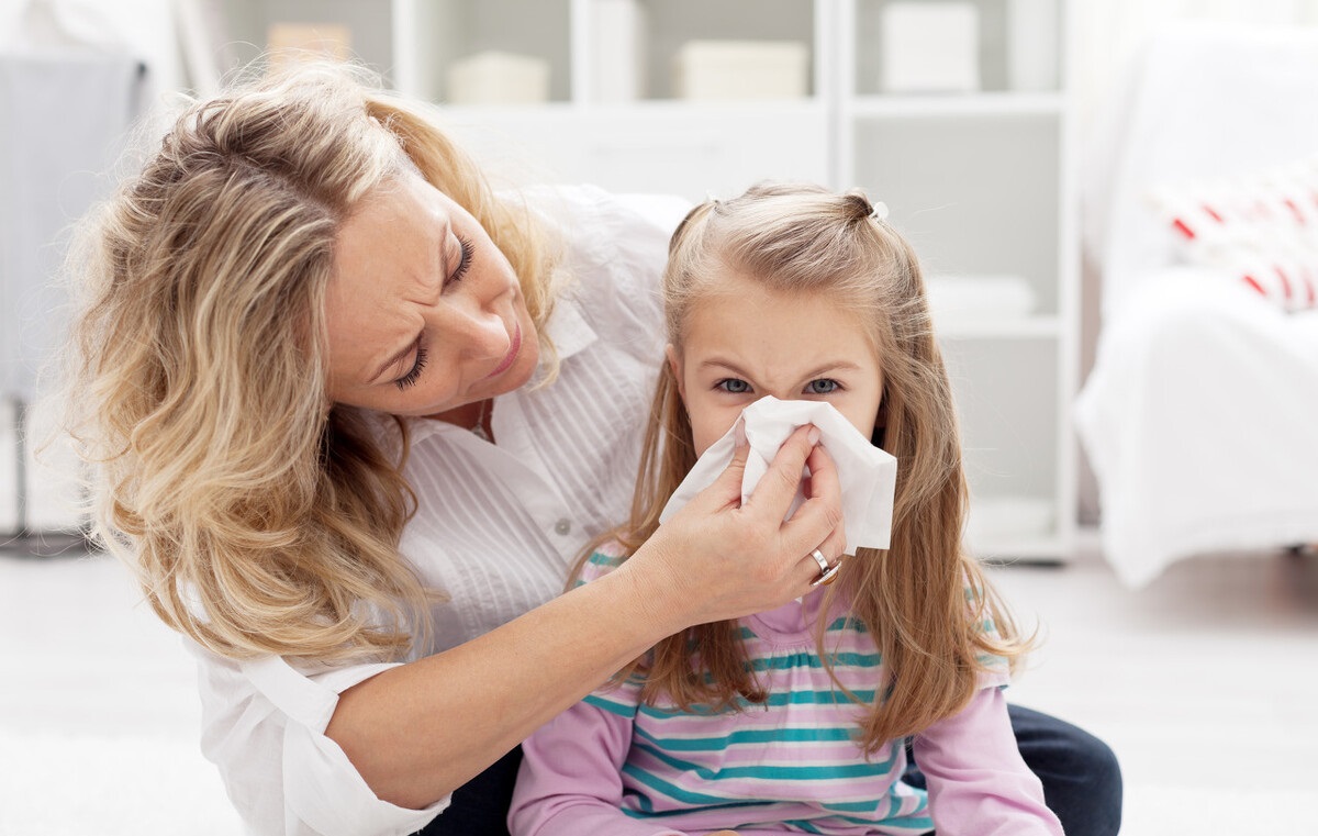 慢性鼻炎长期鼻塞用什么药有效,慢性鼻炎鼻塞用什么鼻炎喷剂