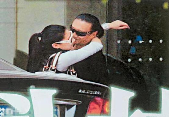 被谢贤养了12年,用青春换来2000万,如今35岁的Coco怎么样了?