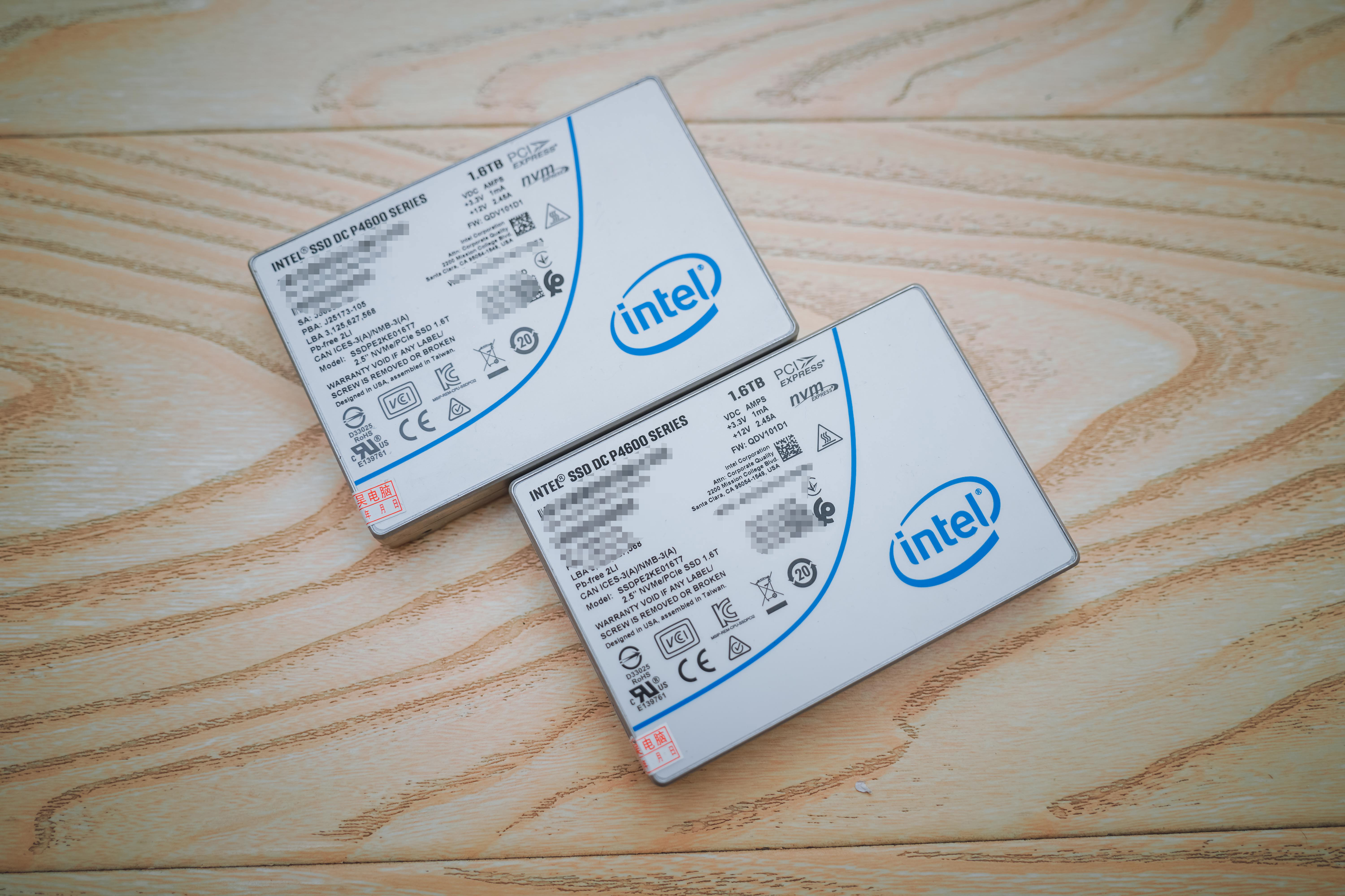 历史低价买到九盘位万兆NAS机皇：威联通TS-H973AX