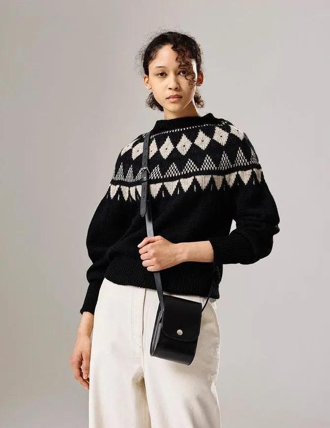 没想到!这3款“奶奶款毛衣”让姑娘们这么上头