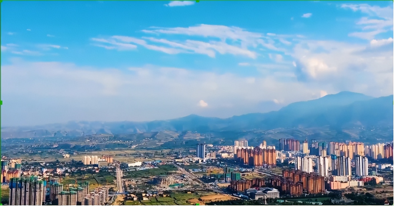 比年味谁更浓？谁能比得过花灯锦簇的栖云！