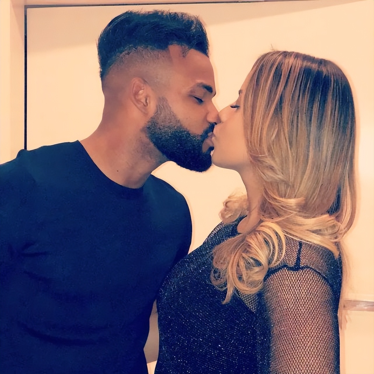 官宣！37岁中超旧将再就业，身穿77号球衣，征战第四级别联赛