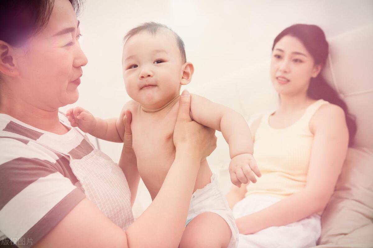 孙子看到奶奶就叫：臭奶奶！婆婆愤怒：孩子你们不管我来替你们管