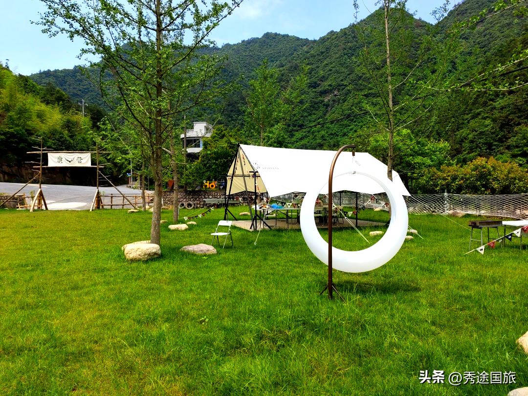 龙井峡漂流和三渡悬崖漂流哪个好,杭州临安龙井峡漂流门票